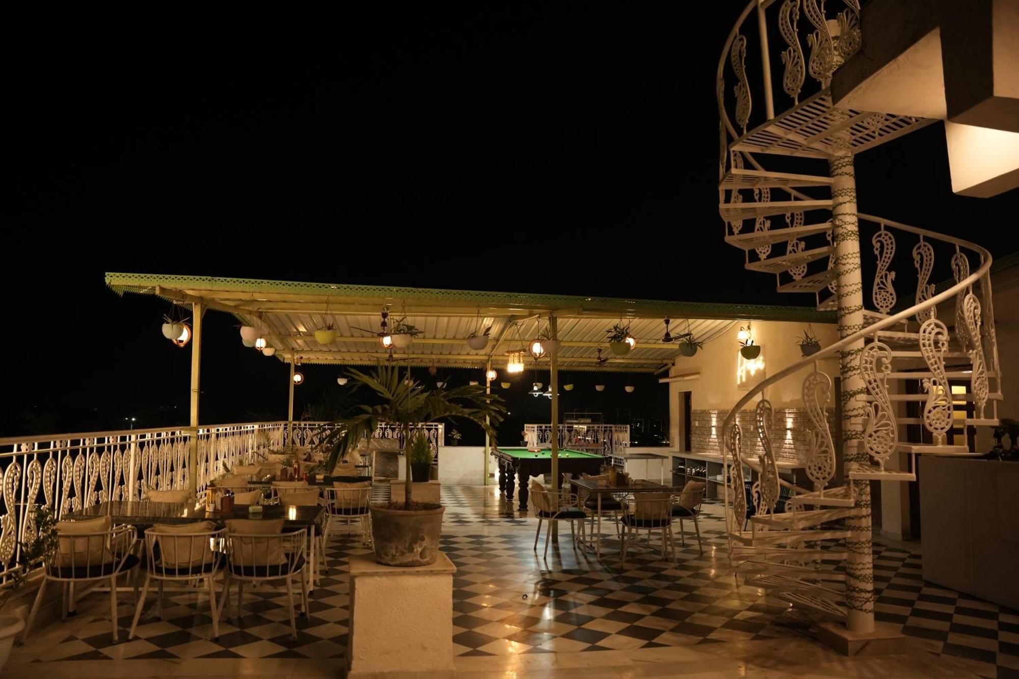 Hotel Karohi Villa Udaipur Esterno foto