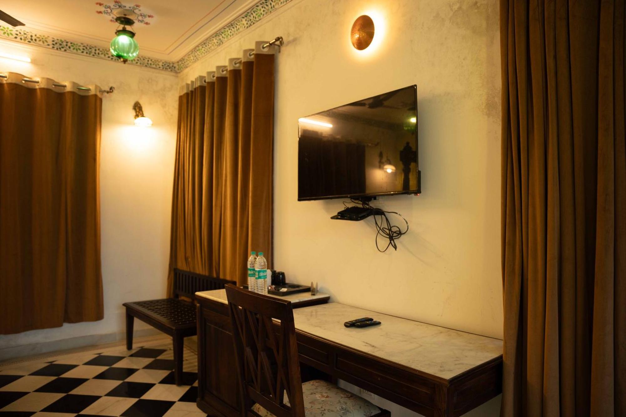 Hotel Karohi Villa Udaipur Esterno foto