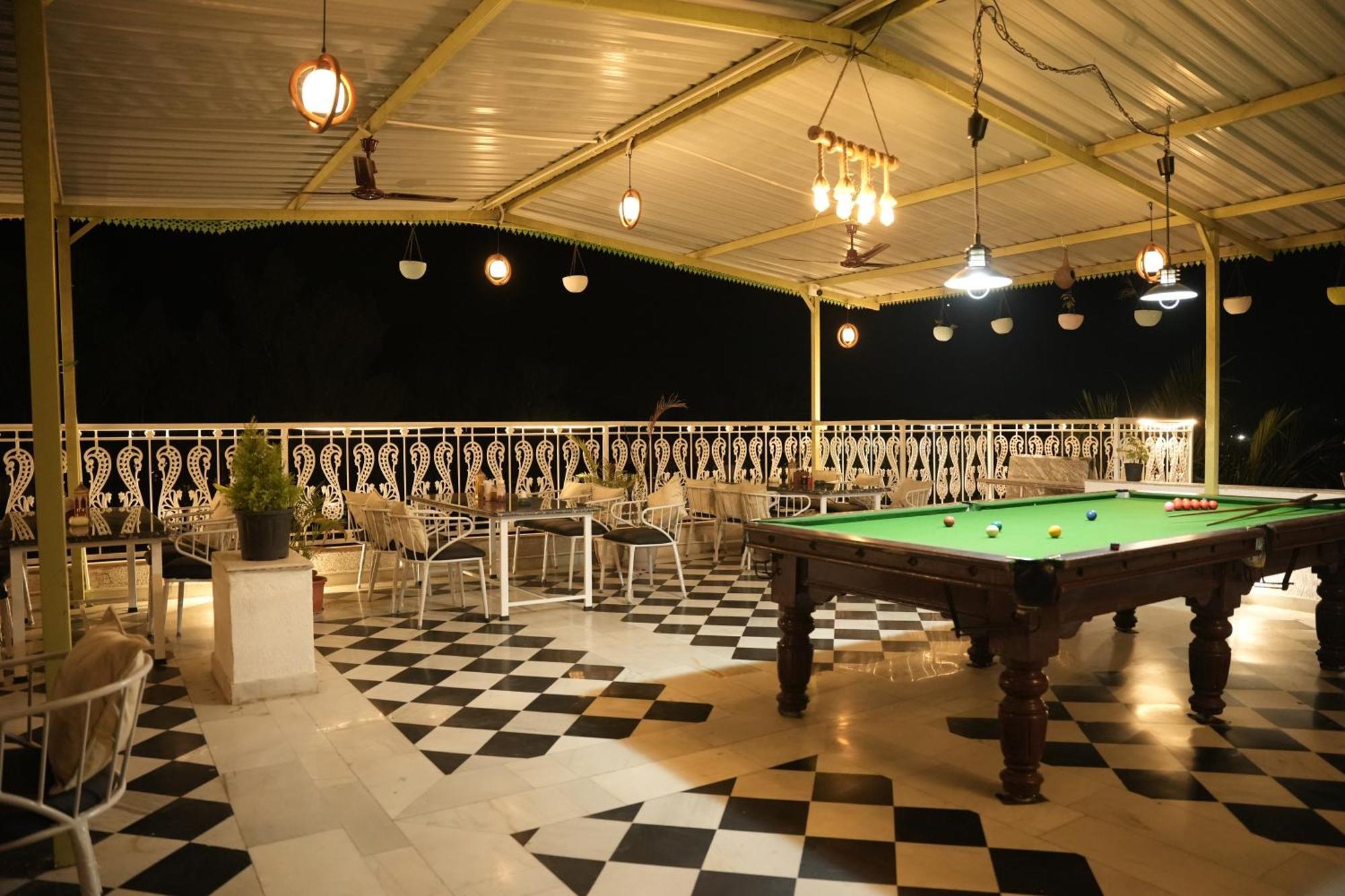 Hotel Karohi Villa Udaipur Esterno foto