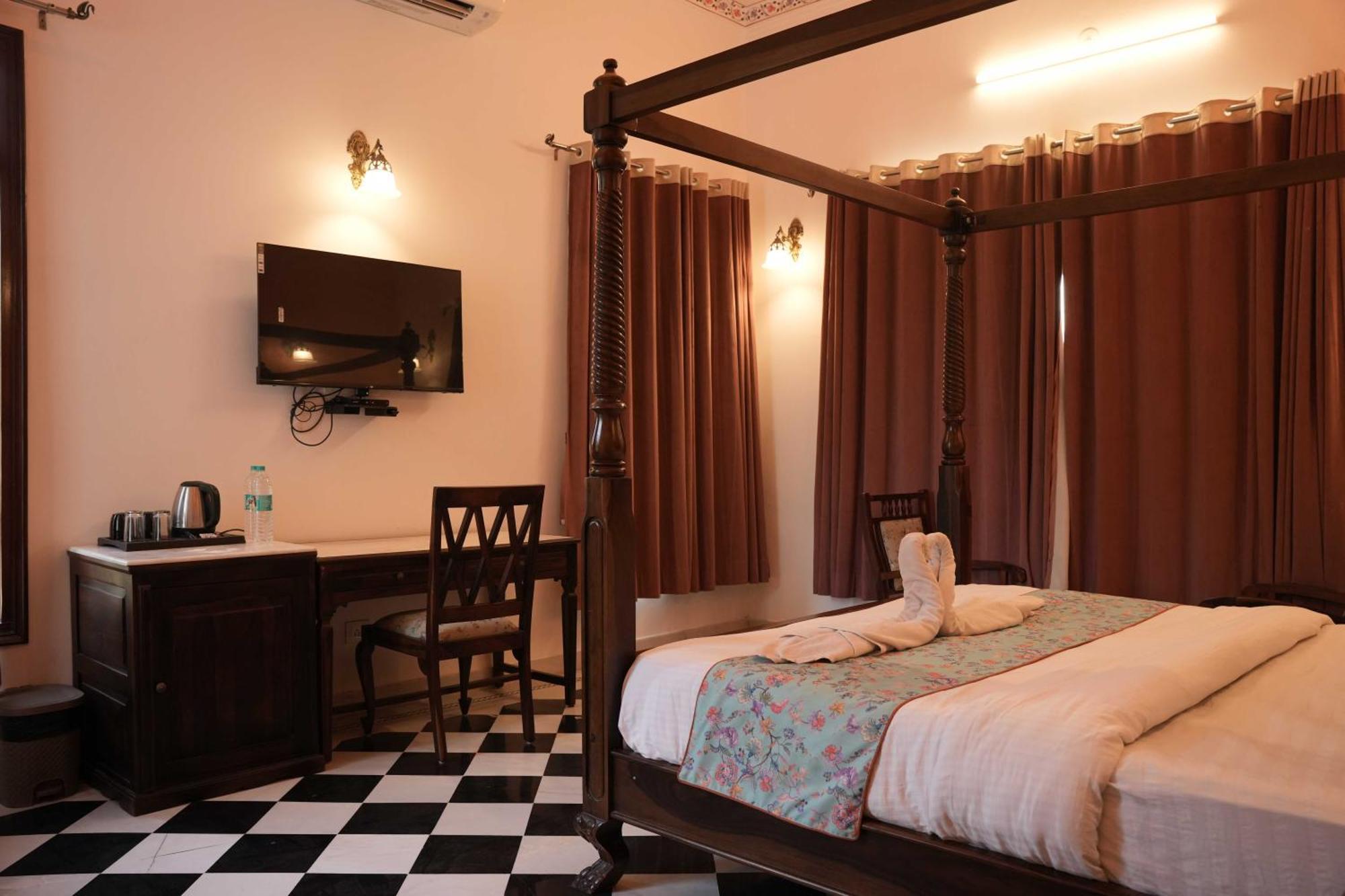 Hotel Karohi Villa Udaipur Esterno foto