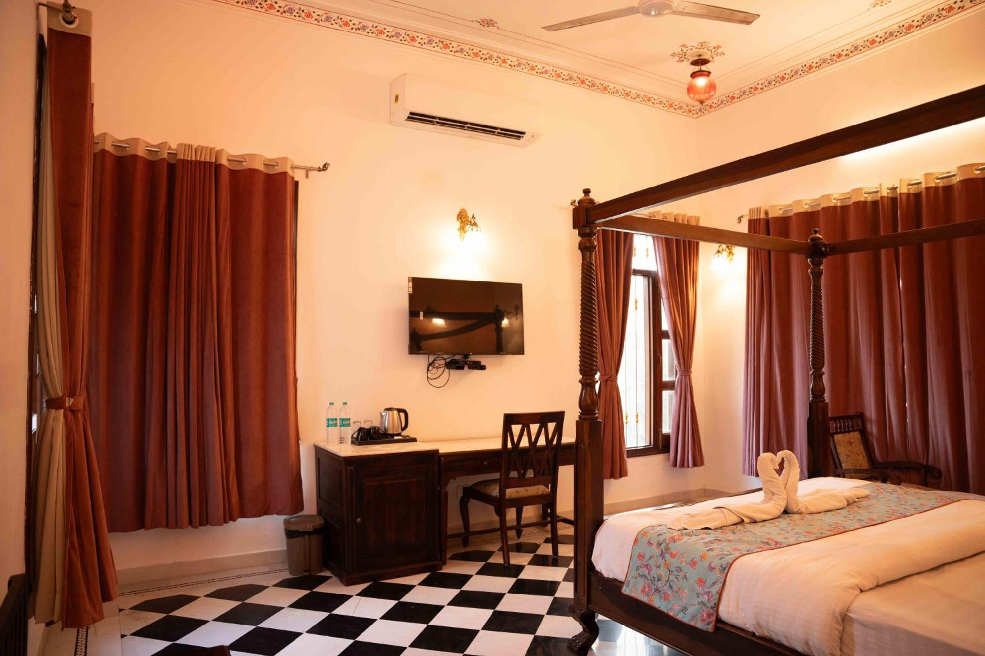 Hotel Karohi Villa Udaipur Esterno foto